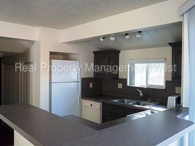 Building Photo - 6322 S 1280 E