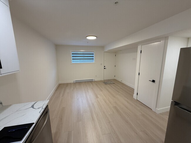 Photo du bâtiment - 631 Eighth St