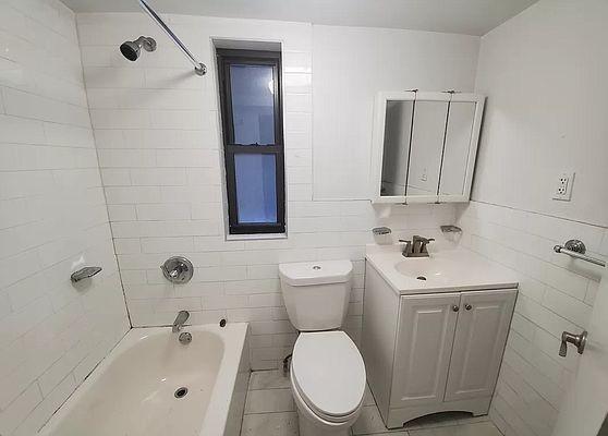 Foto del edificio - 1 bedroom in New York NY 10040