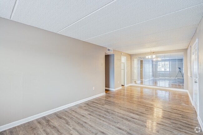 2BR, 1BA - 875SF - Sala de estar - Morningside