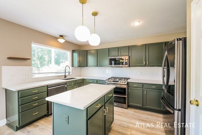 Foto del edificio - 5541 Spruce Ave