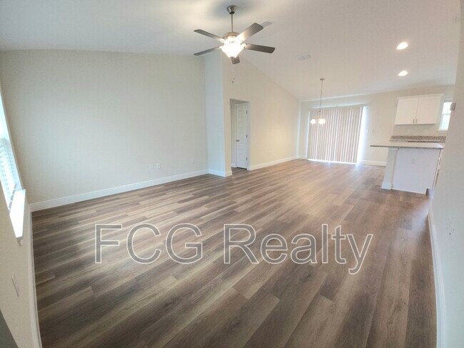 Foto del edificio - 238 Locust Rd