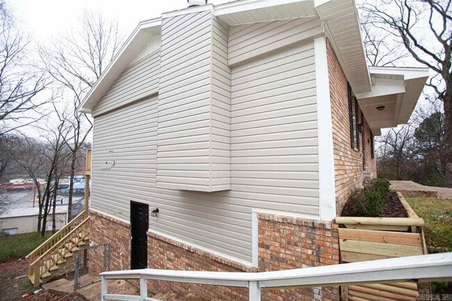 Building Photo - 5202 N Walnut Rd