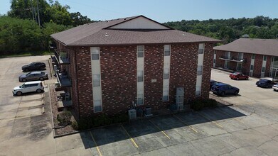 Building Photo - 919 Southwest Blvd