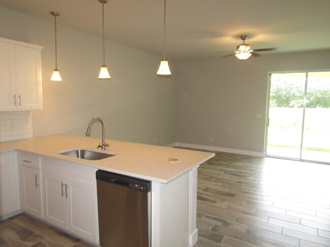 Foto del edificio - 9113 Waldrep St