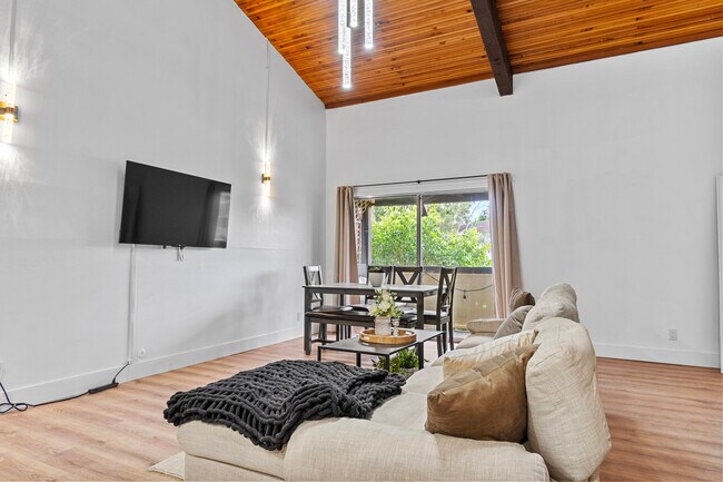 Building Photo - 5460 White Oak