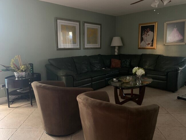 Foto del edificio - 10615 SW 200th St