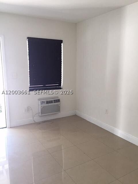 Foto del edificio - 371 NE 80th St
