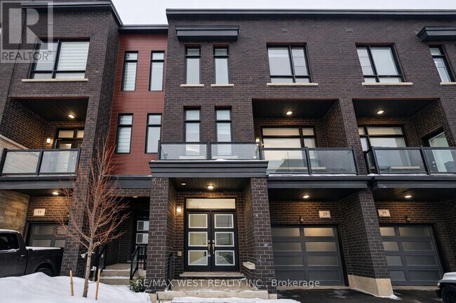 Building Photo - 23 Paradox St