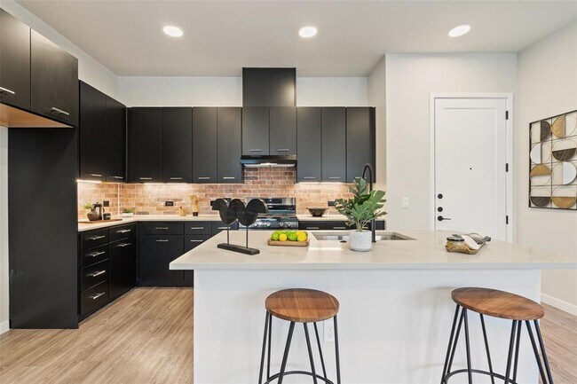 Foto del edificio - 4510 Terry-O Ln