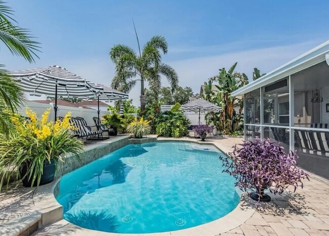 Foto del edificio - 12813 Kings Lake Dr