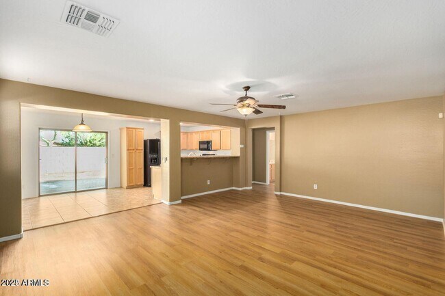Building Photo - 25025 W Dove Mesa Dr