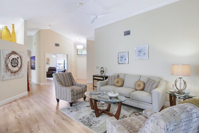 Building Photo - 2551 La Cristal Cir