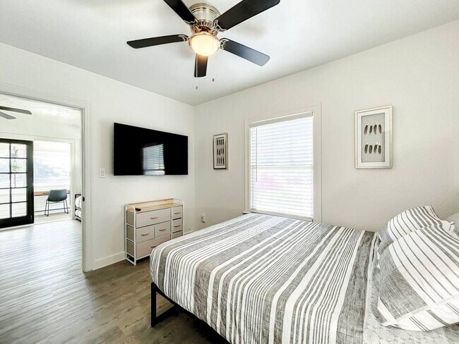 Foto del edificio - 1829 Hollenbeck Dr