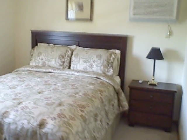 Bedroom - 407 S Main St