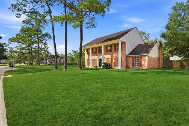 Foto del edificio - Beautifully Updated 4-Bedroom Home in a Prime Houston Location