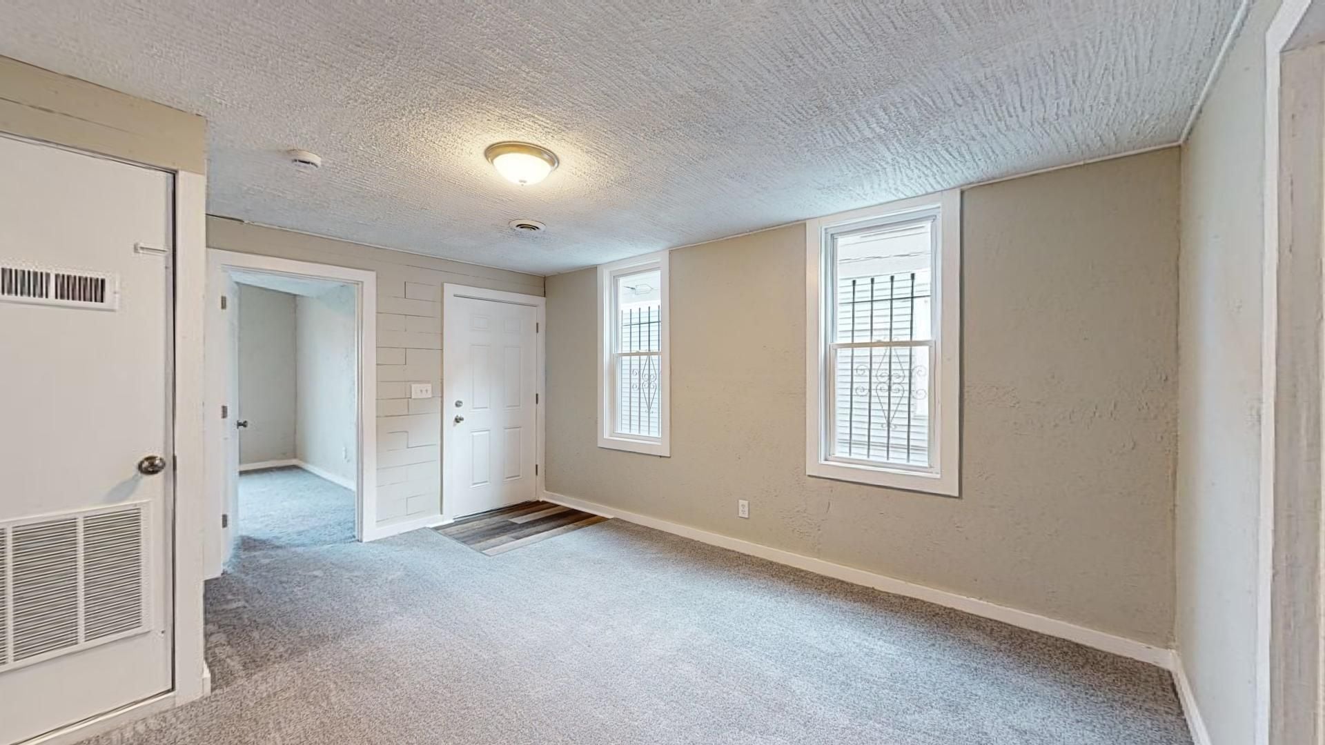 3176 W 44th St Cleveland, OH 44109 – photo 1