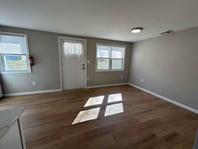 Building Photo - 4226 Old Lincoln Hwy