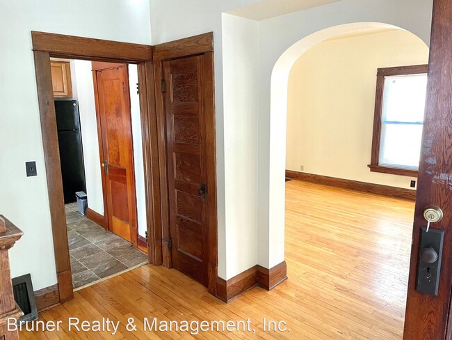 Foto del edificio - 4 br, 2 bath House - 8 Lathrop Street