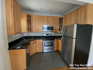 Building Photo - 22 Eastburn St