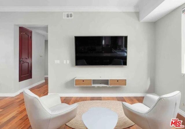 Building Photo - 632 Kings Road, Los Angeles, CA 90048 - 2 ...