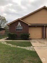 Building Photo - 9723 Youngcrest Dr
