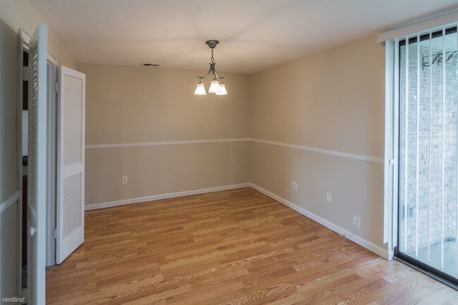 Building Photo - 2 br, 1 bath House - 3331 Huntley Square Dr