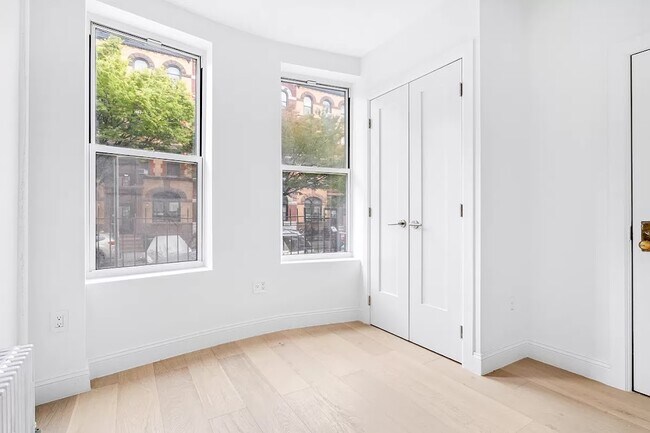 Building Photo - 534 Bergen St