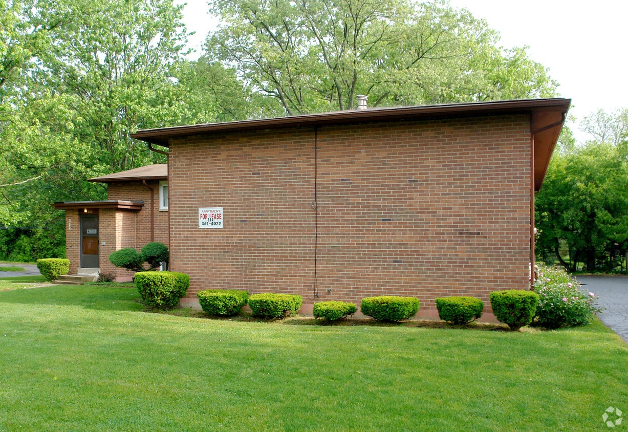 Building Photo - 318-322 Broad Meadows Blvd