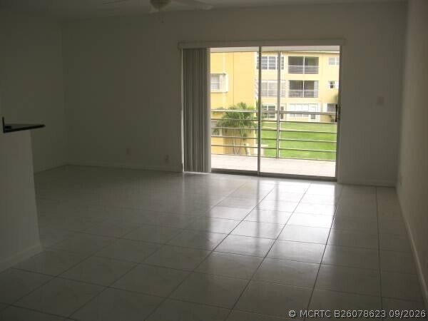 Foto del edificio - 4200 Crystal Lake Dr