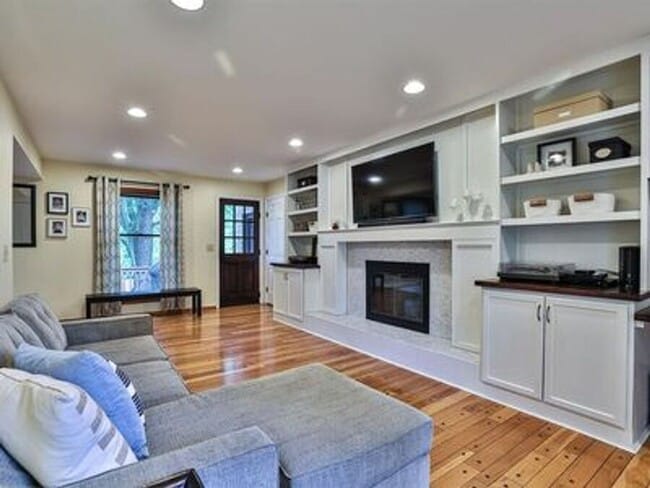 Building Photo - 10623 Convo Ct