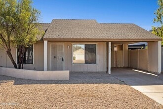 Building Photo - 7027 S 40th Pl