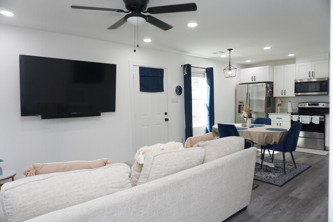 Foto del edificio - 8724 Peachtree St