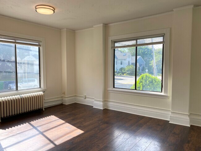 Building Photo - 2 Walnut Terrace