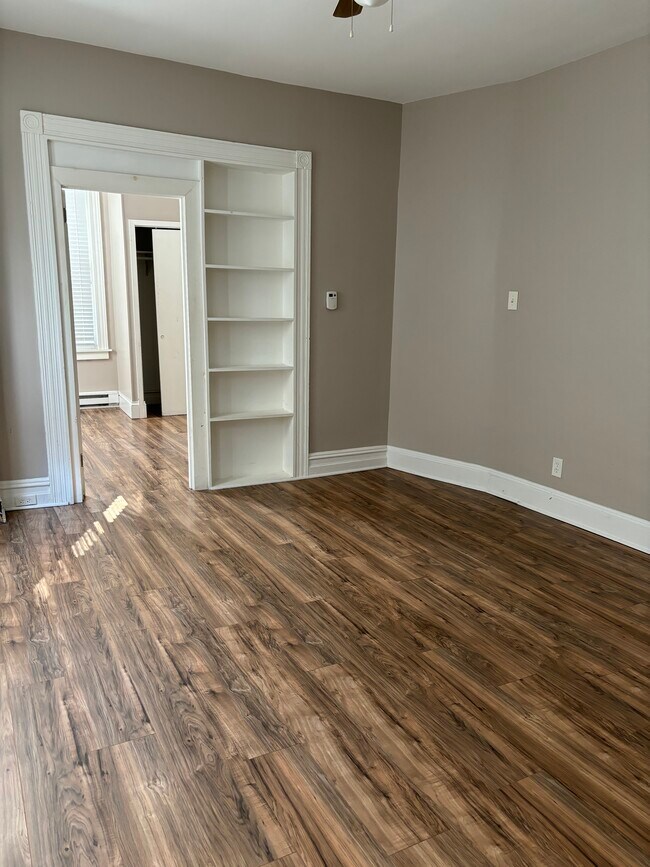 Livingroom - 472 Spruce St
