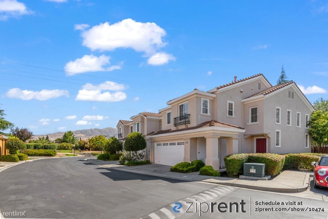 Primary Photo - 3 br, 2.5 bath Townhome - 308 Woodward Dri...