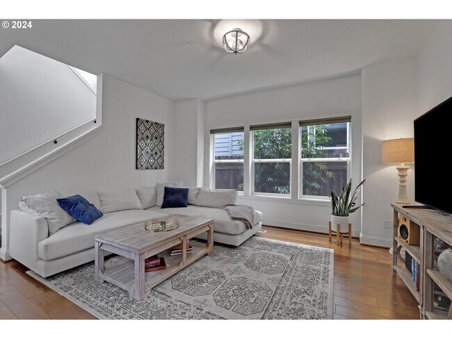 Foto del edificio - 9146 N Seward Ave