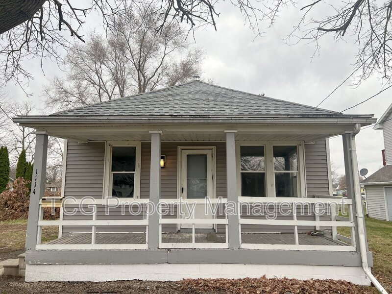 1114 S Otter Crk Unit 1 Front, Streator, IL 61364 Condo for Rent in