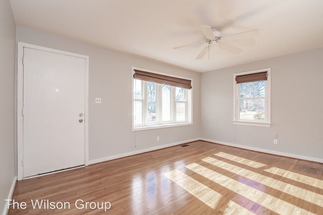 Building Photo - 3 br, 1 bath House - 2712 Omega Road