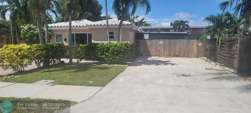 Foto principal - 1855 Sherman St