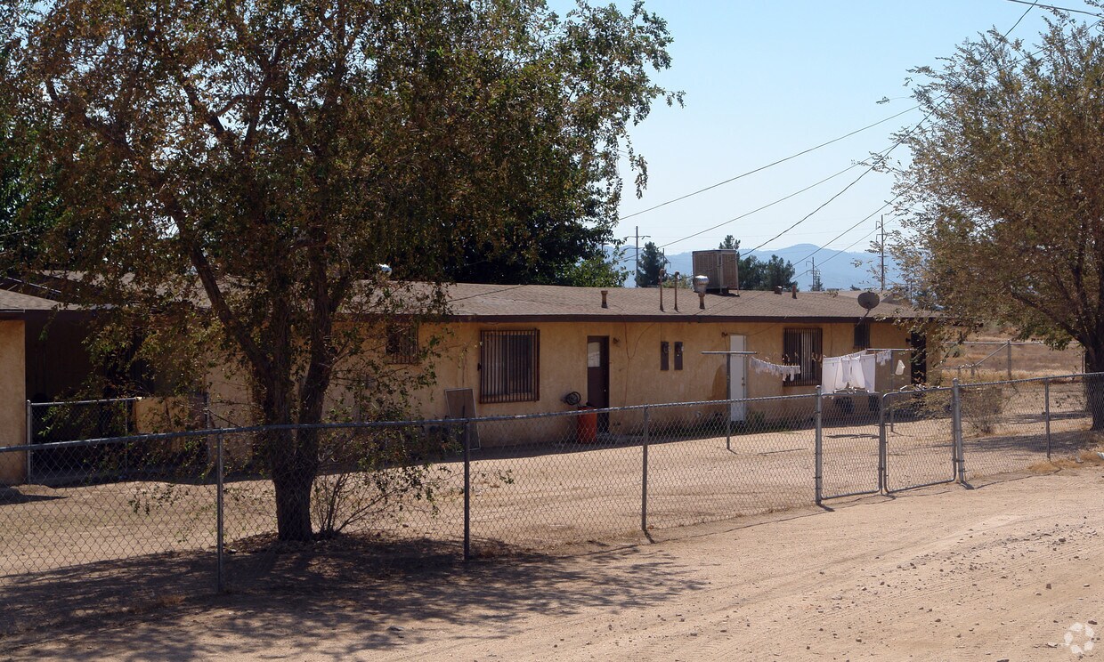 Foto del edificio - 17017 Olive St