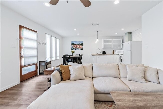 Foto del edificio - 4607 Goliad Ln