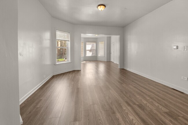 Building Photo - 5744 S Green St