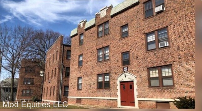 Building Photo - 806-816 Farmington Ave