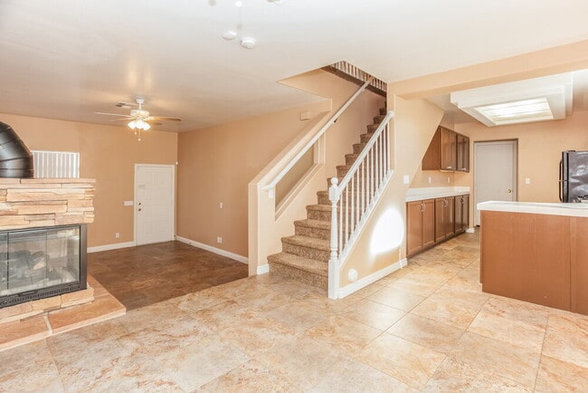 Building Photo - 8939 Green Jade Dr