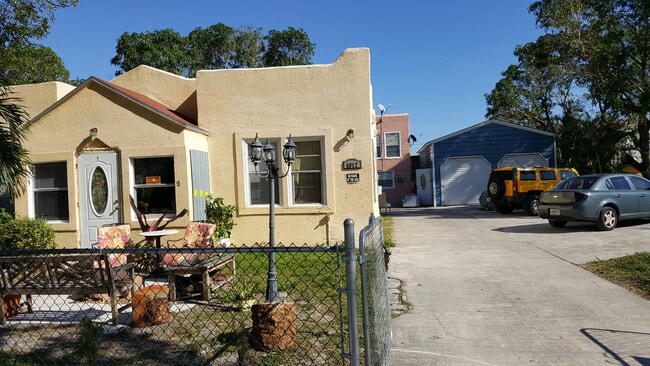 Foto del edificio - 4012 Garden Ave