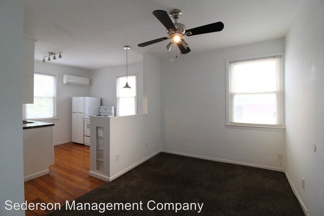 Building Photo - 1312 W 39TH St