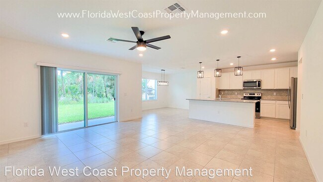 Foto del edificio - 5 br, 3 bath House - 11867 Armada Way