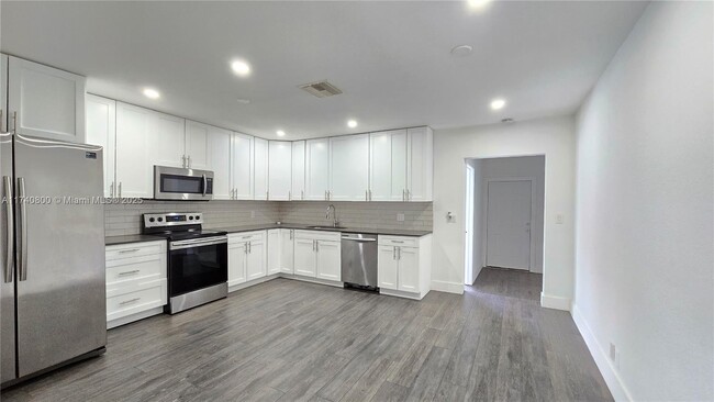 Foto del edificio - 3805 NW 78th Terrace