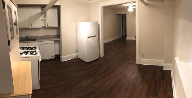 Foto del edificio - 2530 Dupont Ave S